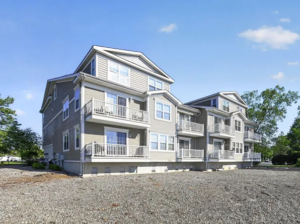 83 Windjammer Dr #83, Somers Point, NJ 08244