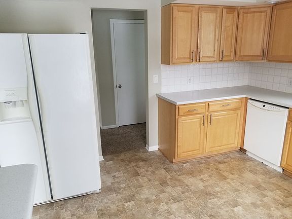 3rd image of 2915 Mulford Dr SE
