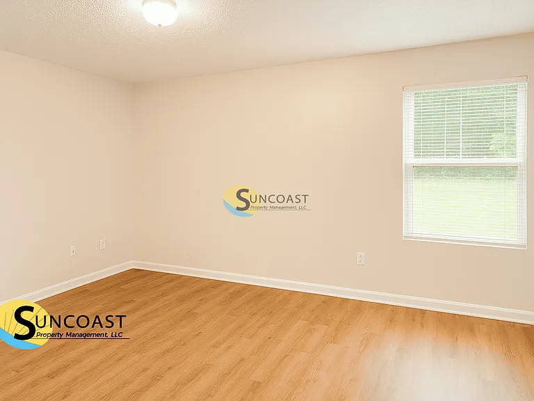 7082 Plymouth Grove Ct — Photo 11