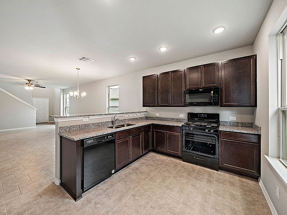 5th image of 31526 Eldorado Ln