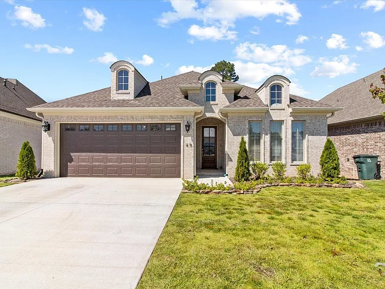 45 Saffron Cir — Photo 1