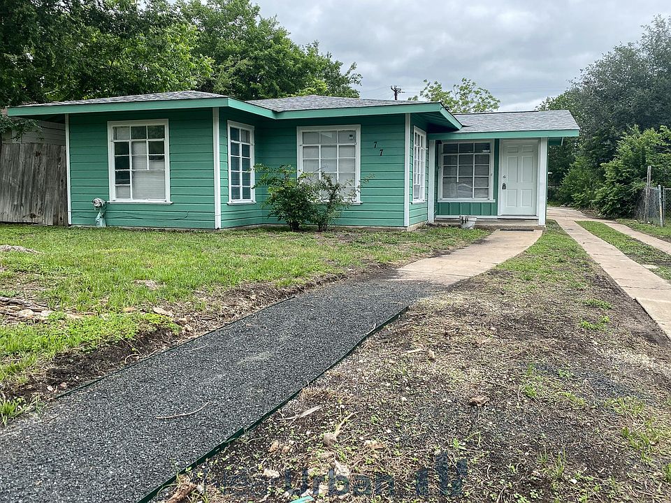 1st image of 779 Marquette Dr
