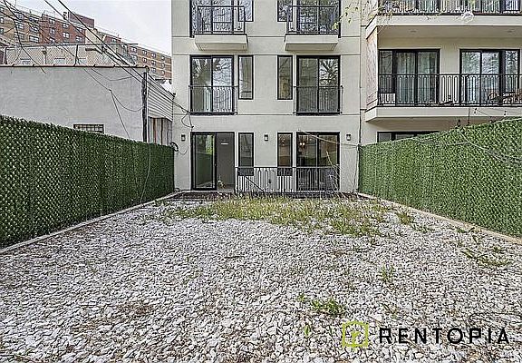 5th image of 922 Dekalb Ave #1R