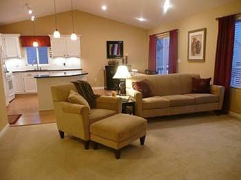 3rd image of 10949 Douglas Dr