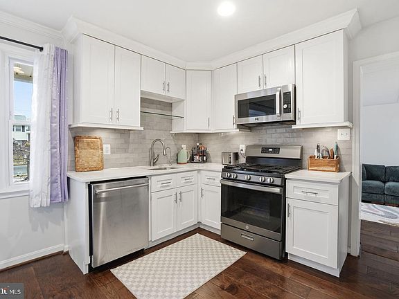 4th image of 7921 Foote Ln