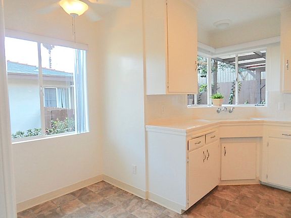 3rd image of 8719 Lemon Ave