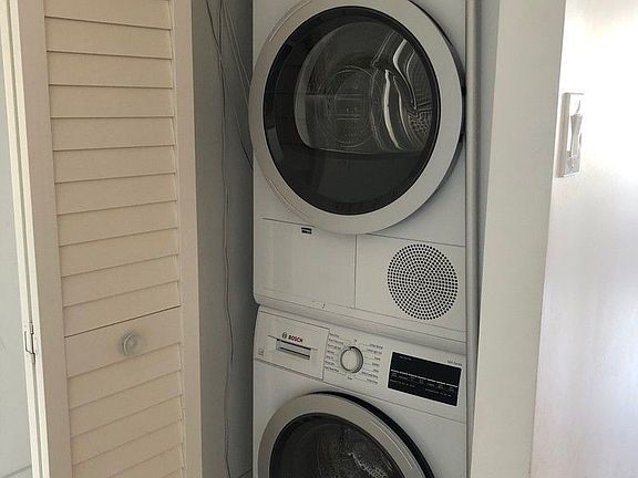 5th image of 115 E 87th St APT 28A