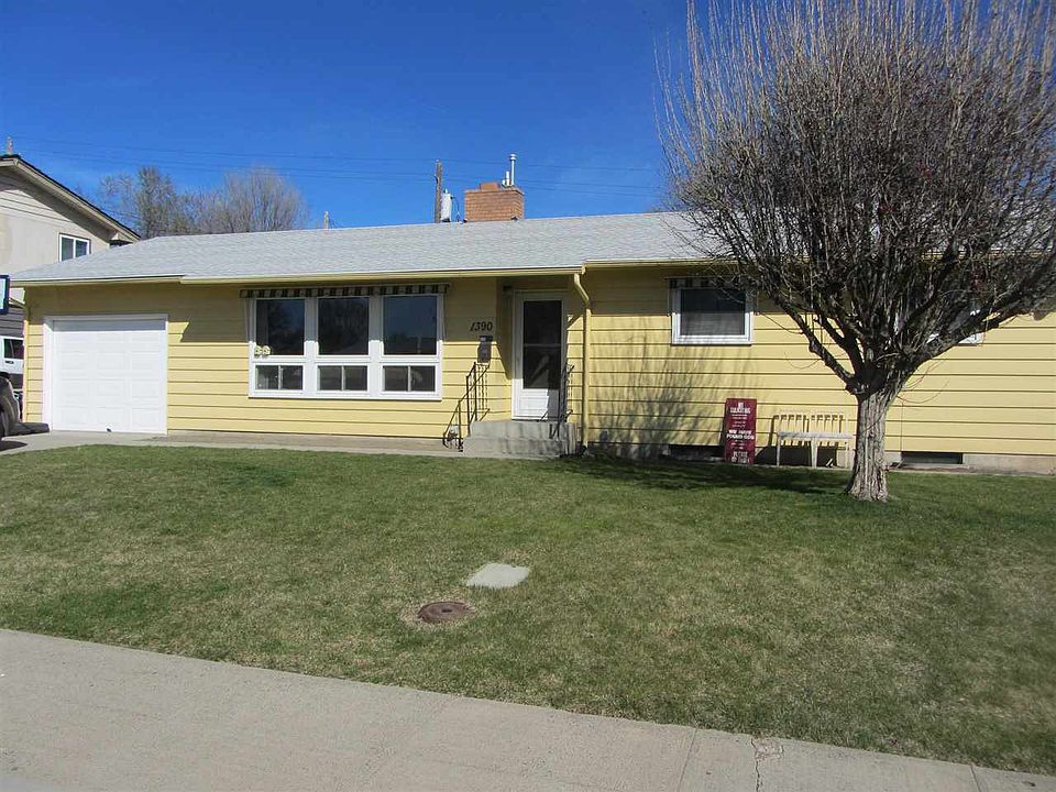 1st image of 1390 W 1st St