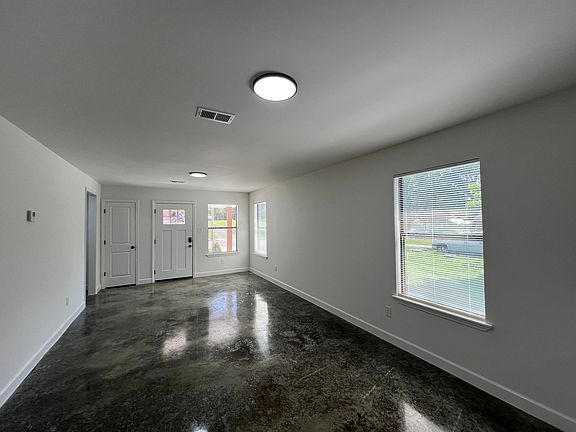 5th image of 738 Hazelwood Rd