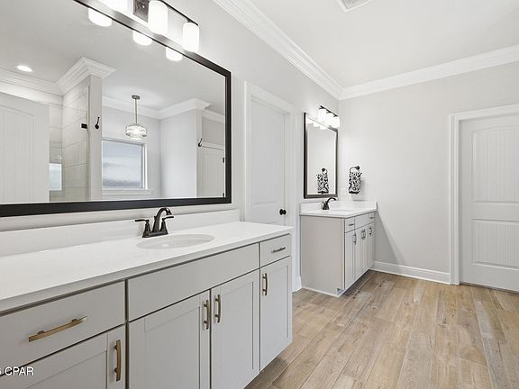 5th image of 42 Flora Ln