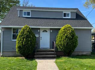 17 Wright St, Iselin, NJ 08830
