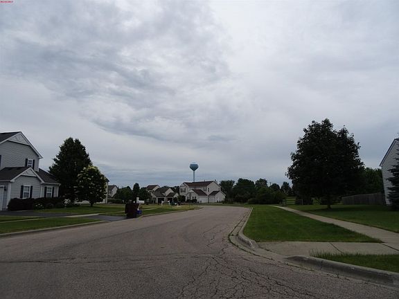 4th image of 2111 Greenview Dr