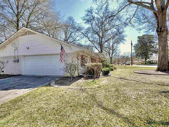 4th image of 3330 Birdwell Dr