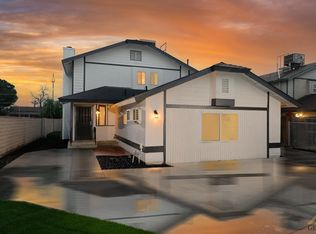 1301 Canyon Ct, Bakersfield, CA 93307