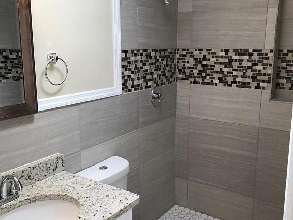 5th image of 315 Reva St