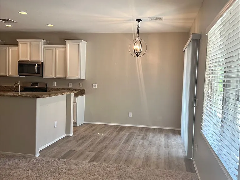 6092 Fox Creek Ave — Photo 10
