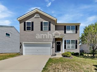 206 Honey Locust Ln, Commercial Point, OH 43116