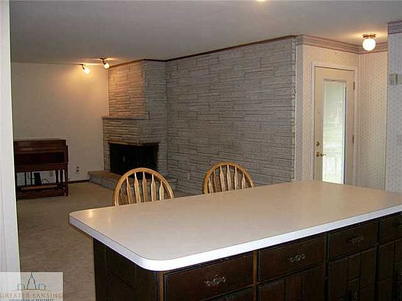 5th image of 1006 Lincolnshire Dr