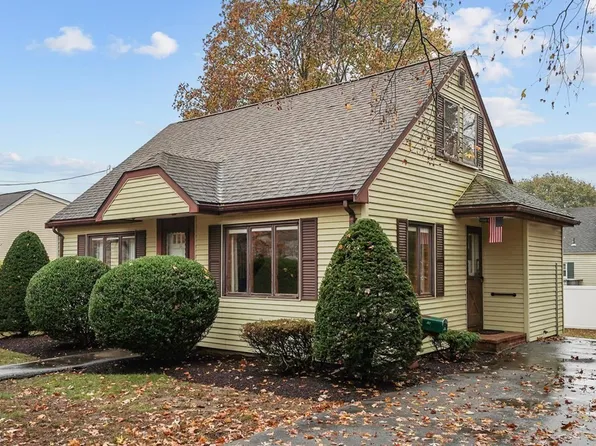 16 Edgehill Rd, Norwood, MA 02062