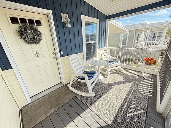 4th image of 473 Cary Ln
