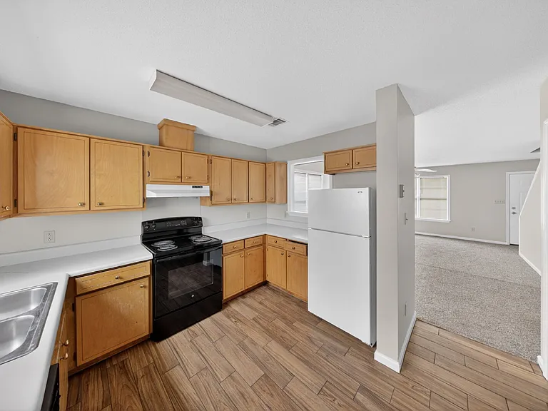 1469 Green St #E2 — Photo 5