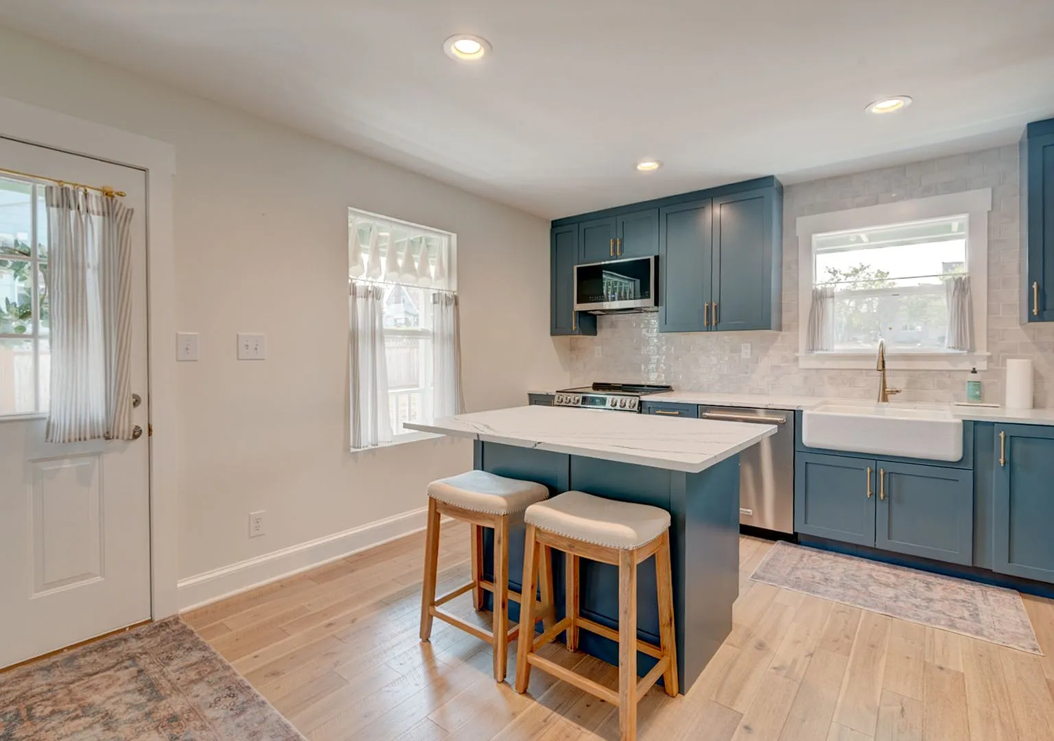 Beautiful 4-Bedroom Home in the Heart of Coupeville Partial Water Views & Walkable to Downtown! — Photo 3