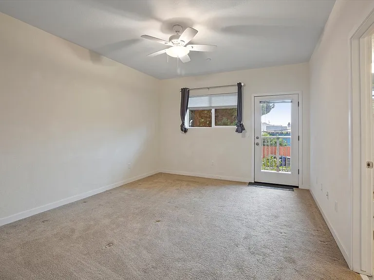 840 Linden Ave #2 — Photo 7