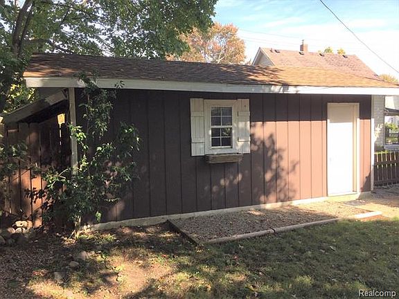 3rd image of 416 S 10th St
