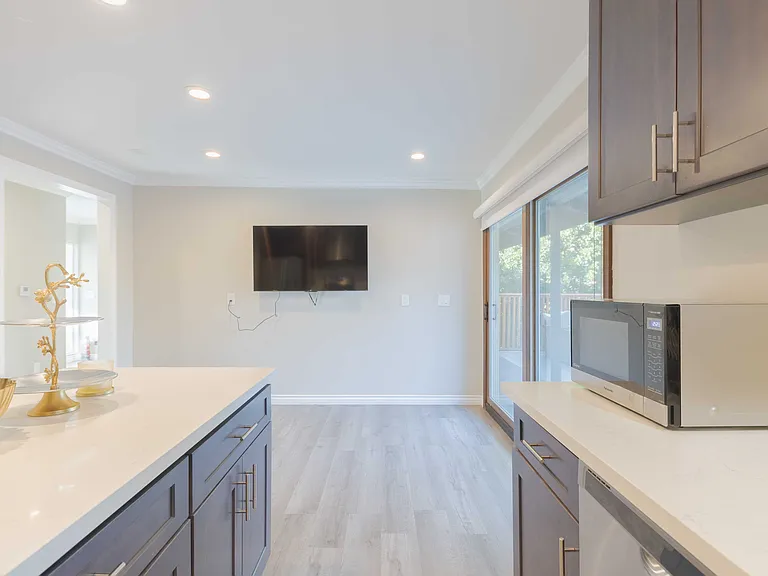 1240 Garfield Ave — Photo 14