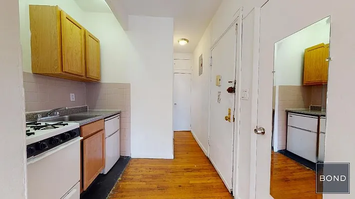 Rented by Bond New York | media 4