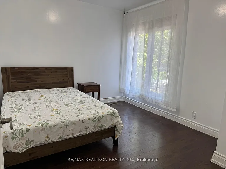 926 Willowdale Ave #MAIN — Photo 11