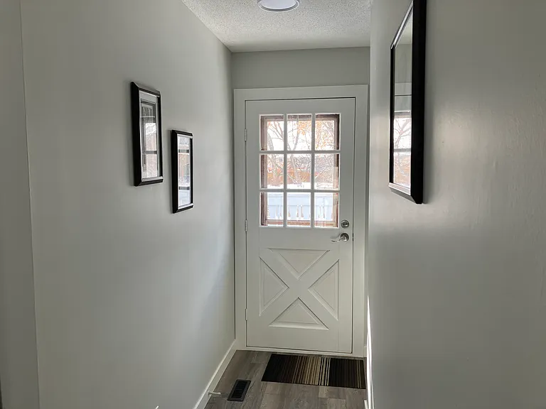 124 Anderson Close — Photo 11