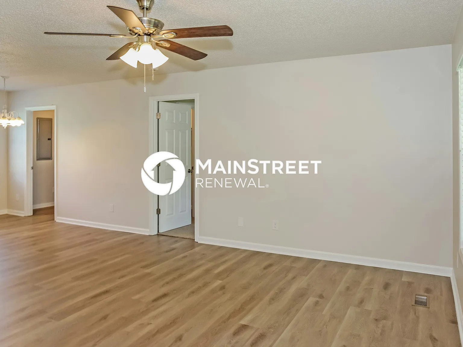 417 Congress Dr — Photo 2