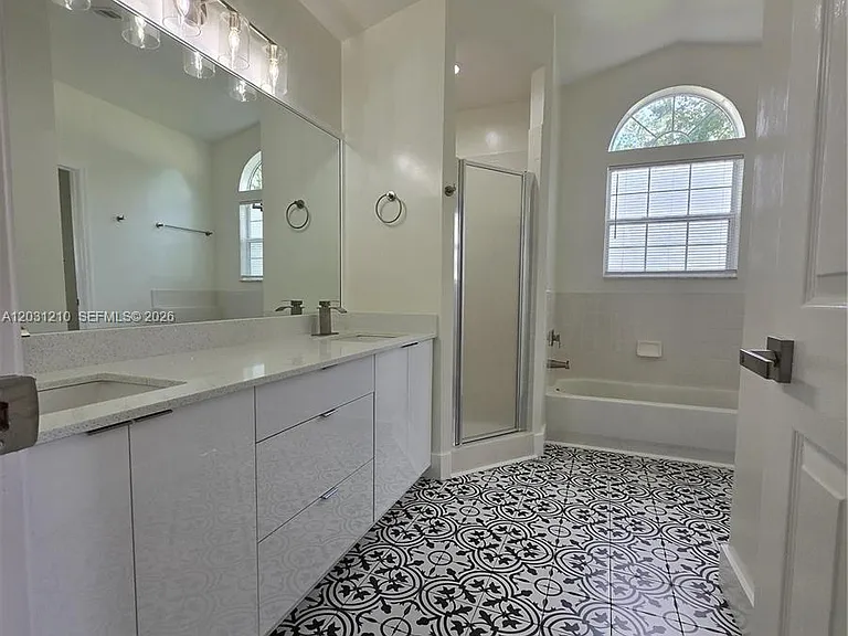 8309 SW 61st Pl — Photo 11
