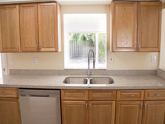 3rd image of 7406 NW 79th St