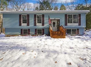 141 Cobb Rd, Milford, PA 18337