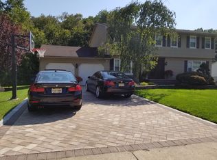 33 Truman Dr, Marlboro, NJ 07746