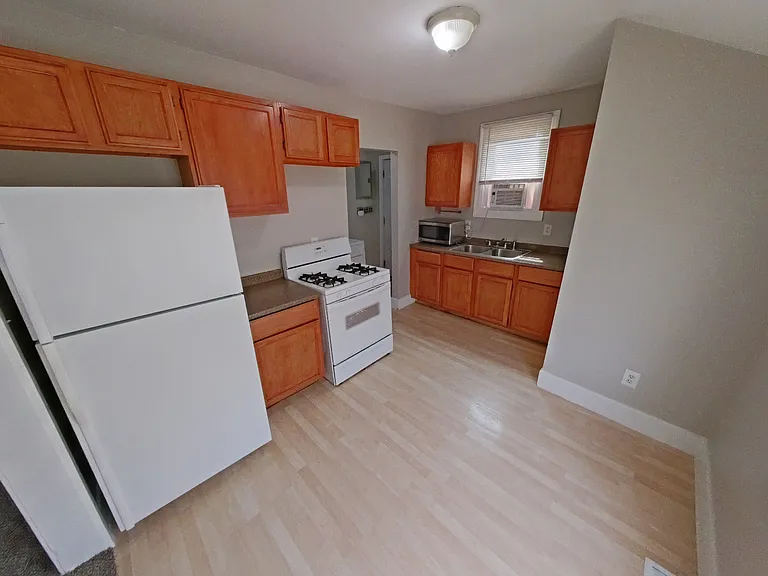 28218 Maple St — Photo 3