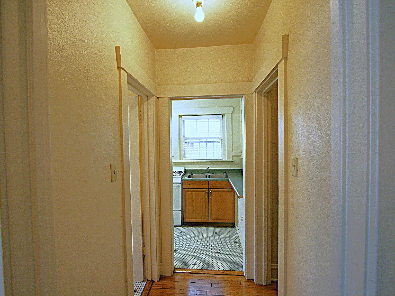 Studio, 460 sqft, $1,095 — Photo 4