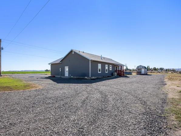 57654 Christmas Tree Rd, Christmas Valley, OR 97641