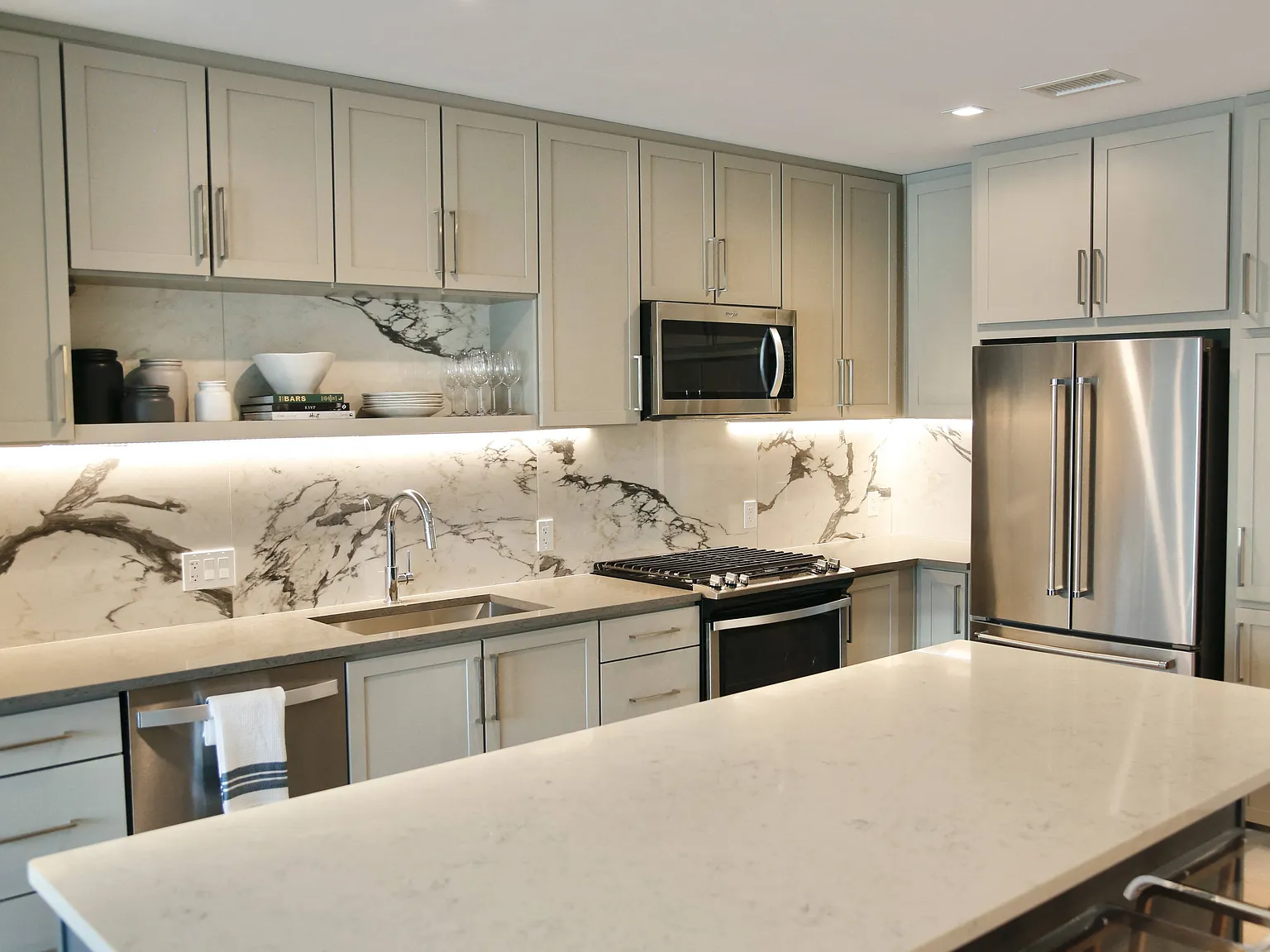 East Quarter Residences — Photo 1
