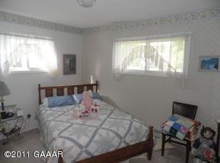 1411 Ridgeway Dr SW, Alexandria, MN 56308