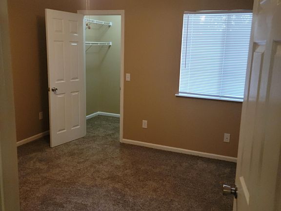 5th image of 910 Brett Dr APT 29