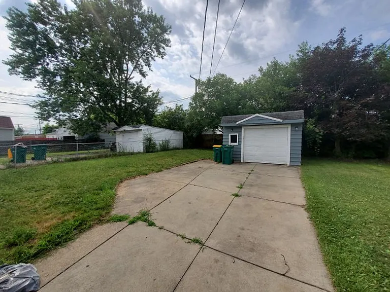 16108 Edgewood Ave — Photo 34