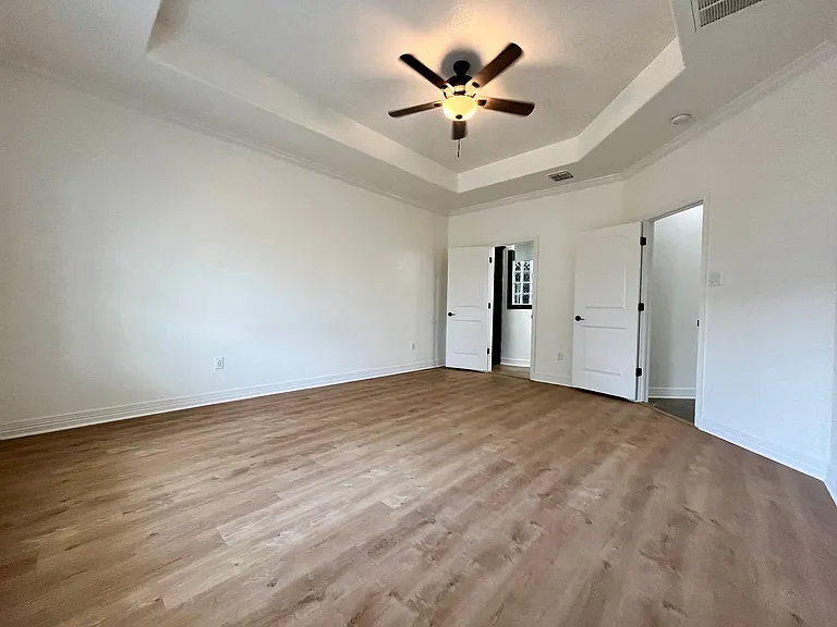 13724 Altamirano — Photo 16