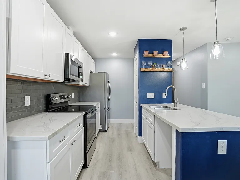 1010 Clinton Park St #B — Photo 6
