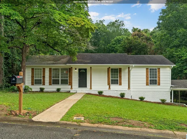 1327 Ridgewood Dr, Moody, AL 35004