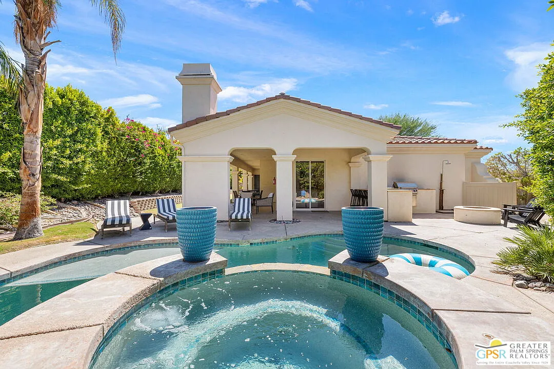 4 bed, 2.5 bath, 2499 sqft, $10,000 — Photo 1