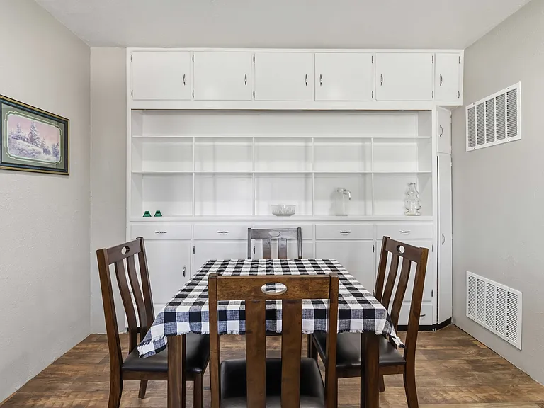 2625 W South Slope Rd — Photo 16