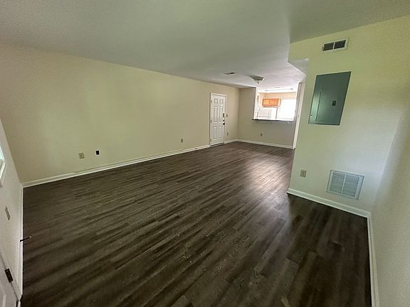 4th image of 281-289 Lombardy St
